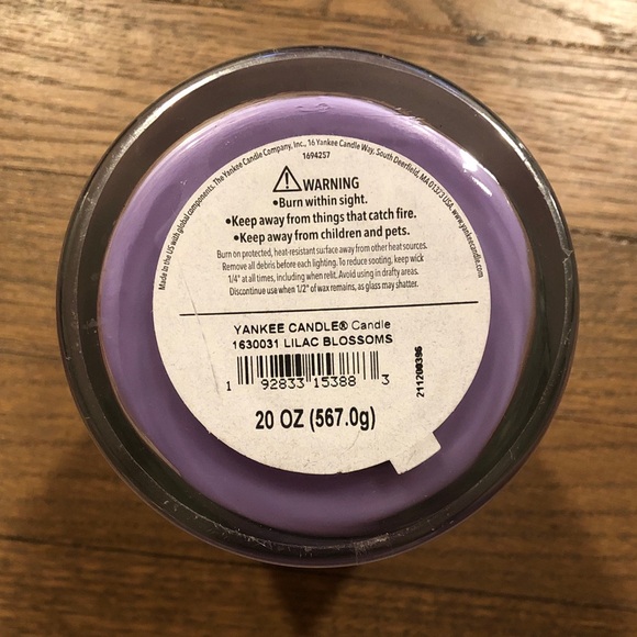 NWT Yankee Candle Lilac Blossoms Signature Large Tumbler Candle - Picture 5 of 7